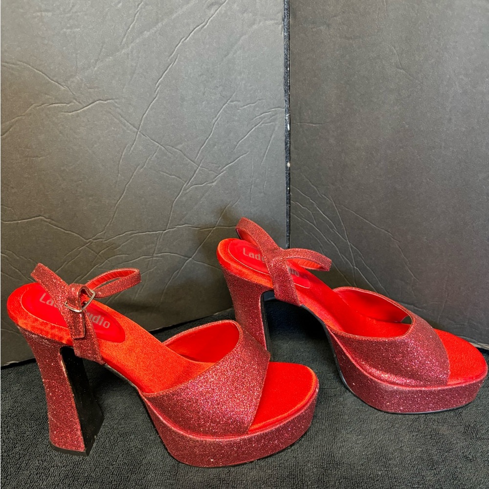 Lady Studio Red Glitter Platform Sandals Heels Size 10 Perfect for Holidays - Picture 2 of 6